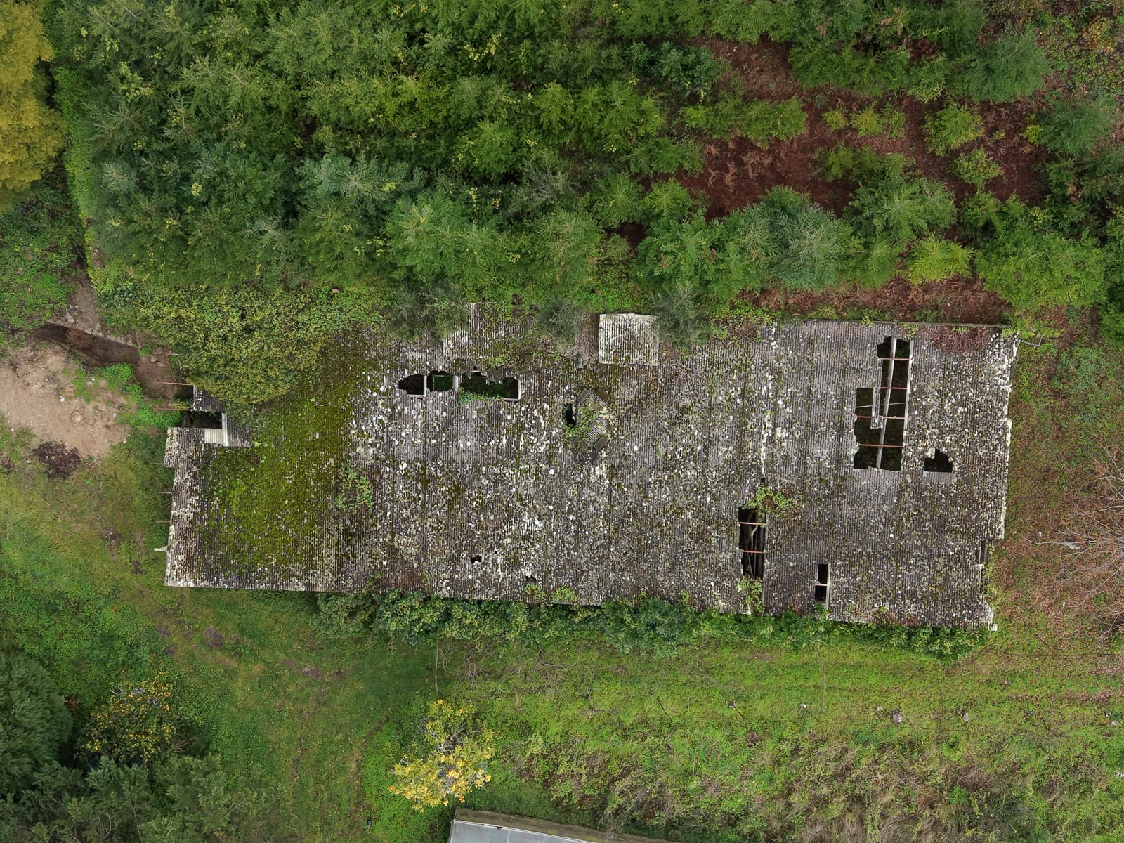 Inspección con dron de una cubierta deteriorada